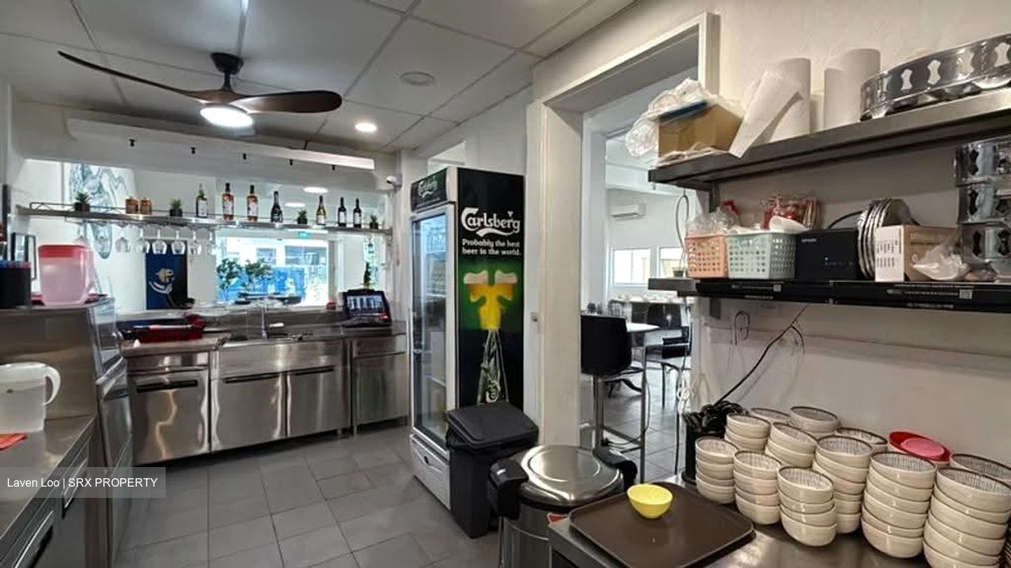 Macpherson Road (D13), Retail #637756411